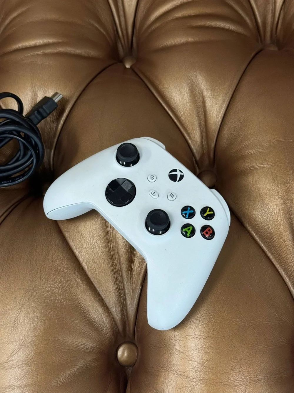 Microsoft Xbox Series S 512GB Console Gaming System White 1883 Cords Controller